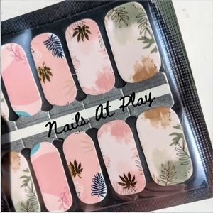 5 for $15 Nail Wraps- Pink Breeze